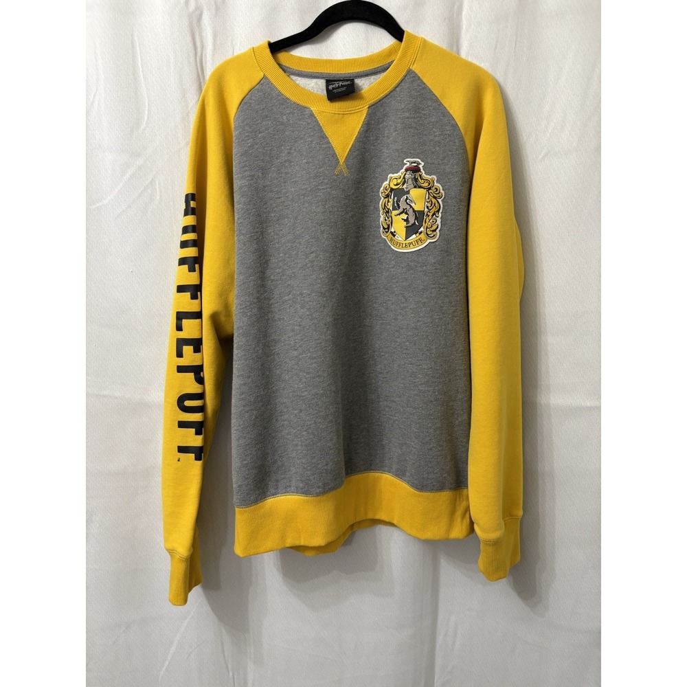 The Wizarding World of Harry Potter Pullover Sweatshirt Size Large Hufflepuff
